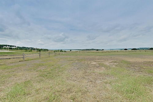 Lake-View All-Suite Retreat - Near Marina & Dining townhouse image 18